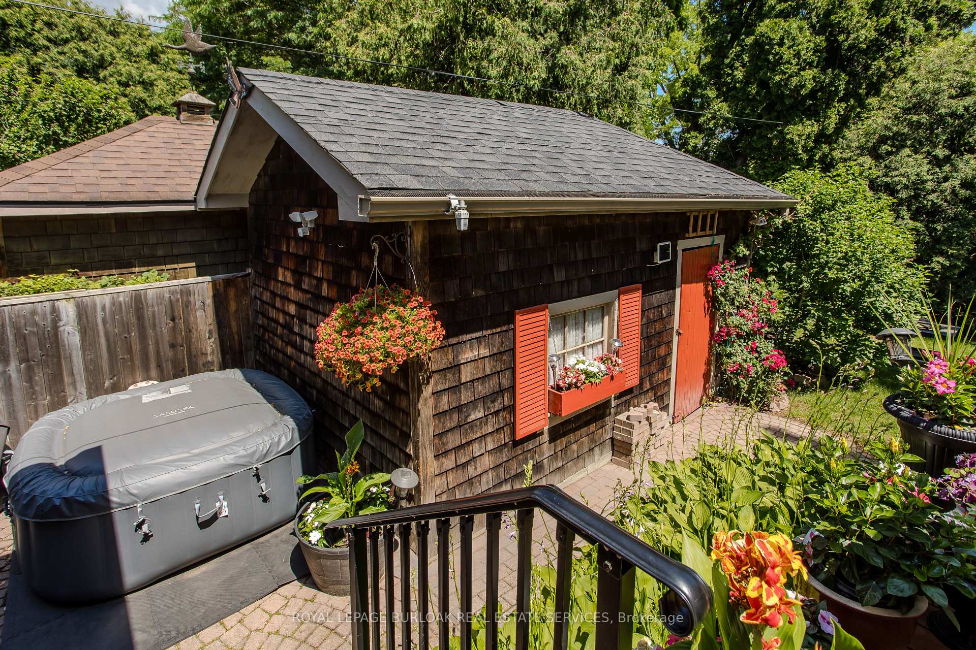 Photo 31 of 569 Locust Street, Burlington, Brant — HOMEH