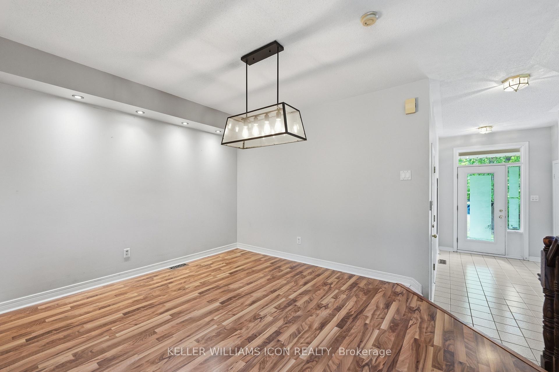 Photo 7 of 121 Thornbury Crescent, Ottawa, Centrepointe — HOMEH