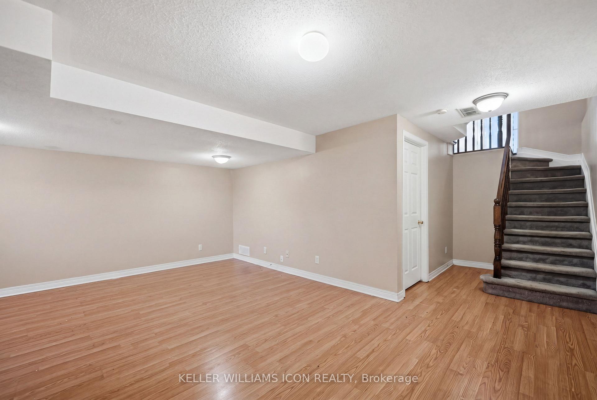 Photo 34 of 121 Thornbury Crescent, Ottawa, Centrepointe — HOMEH