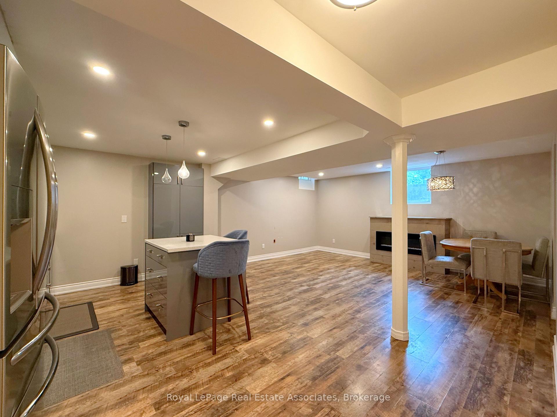 Photo 2 of 51 Sorbonne Drive, Brampton, Vales of Castlemore North — HOMEH