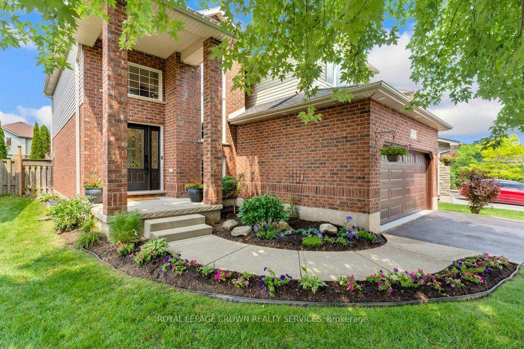 Photo 3 of 142 Deer Ridge Drive, Kitchener, Pioneer Tower West — HOMEH