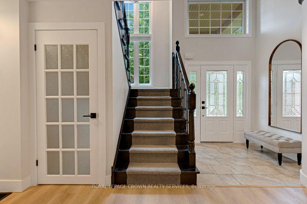 Photo 5 of 142 Deer Ridge Drive, Kitchener, Pioneer Tower West — HOMEH