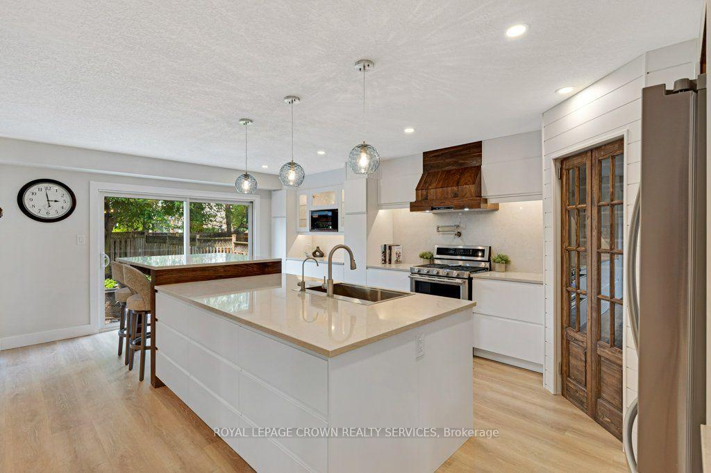 Photo 11 of 142 Deer Ridge Drive, Kitchener, Pioneer Tower West — HOMEH