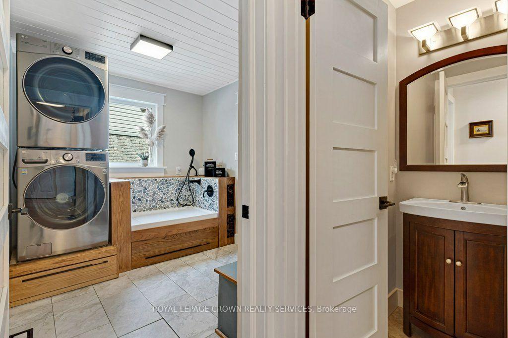 Photo 17 of 142 Deer Ridge Drive, Kitchener, Pioneer Tower West — HOMEH
