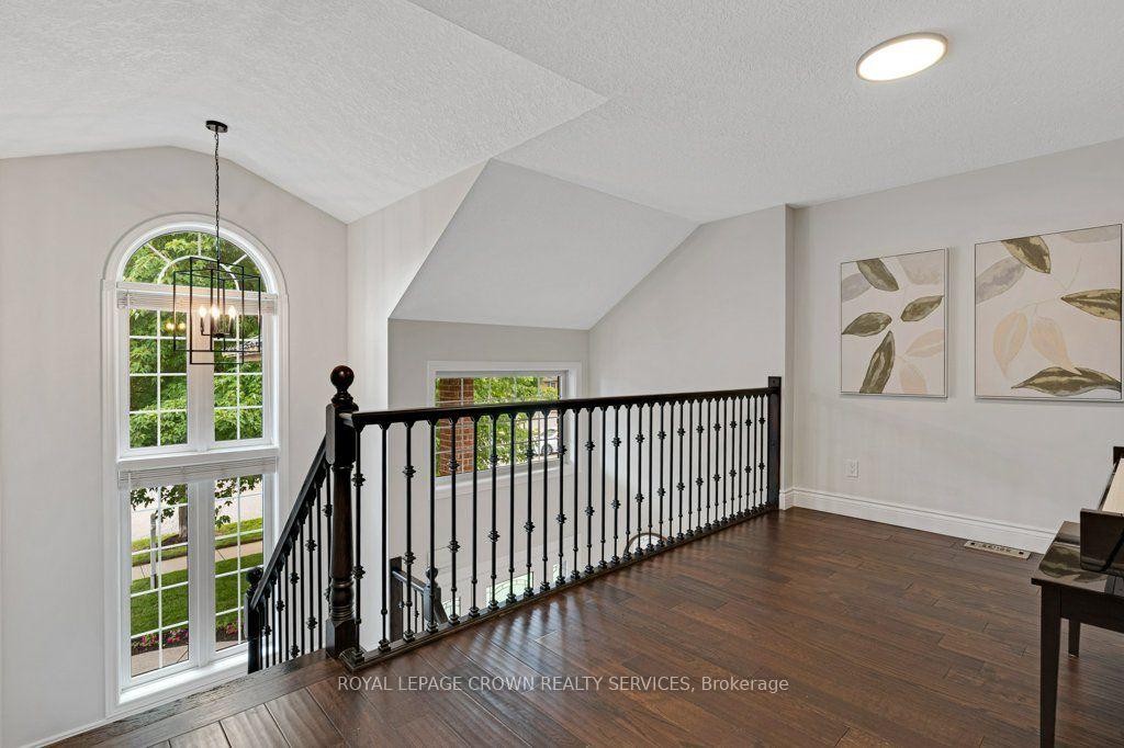 Photo 18 of 142 Deer Ridge Drive, Kitchener, Pioneer Tower West — HOMEH