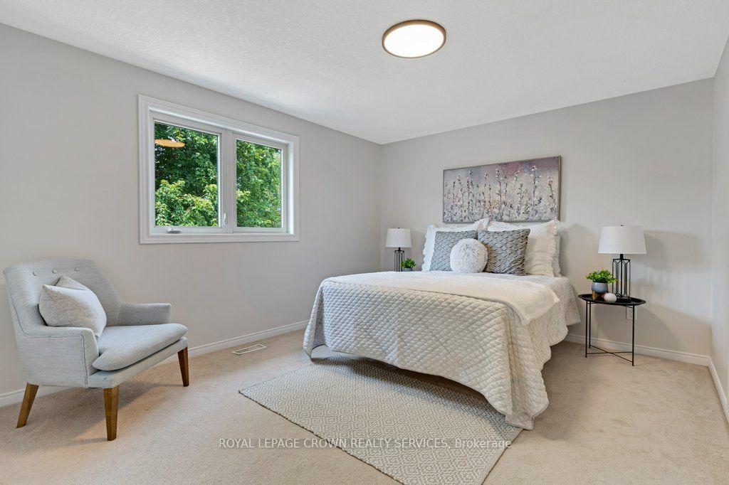 Photo 24 of 142 Deer Ridge Drive, Kitchener, Pioneer Tower West — HOMEH
