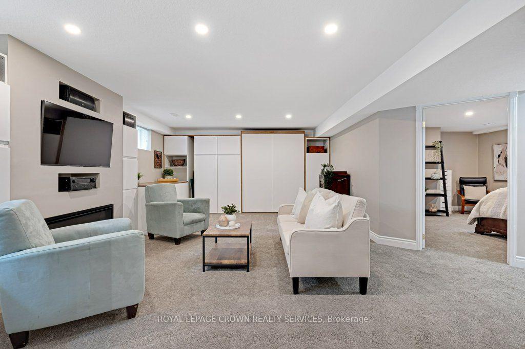 Photo 30 of 142 Deer Ridge Drive, Kitchener, Pioneer Tower West — HOMEH