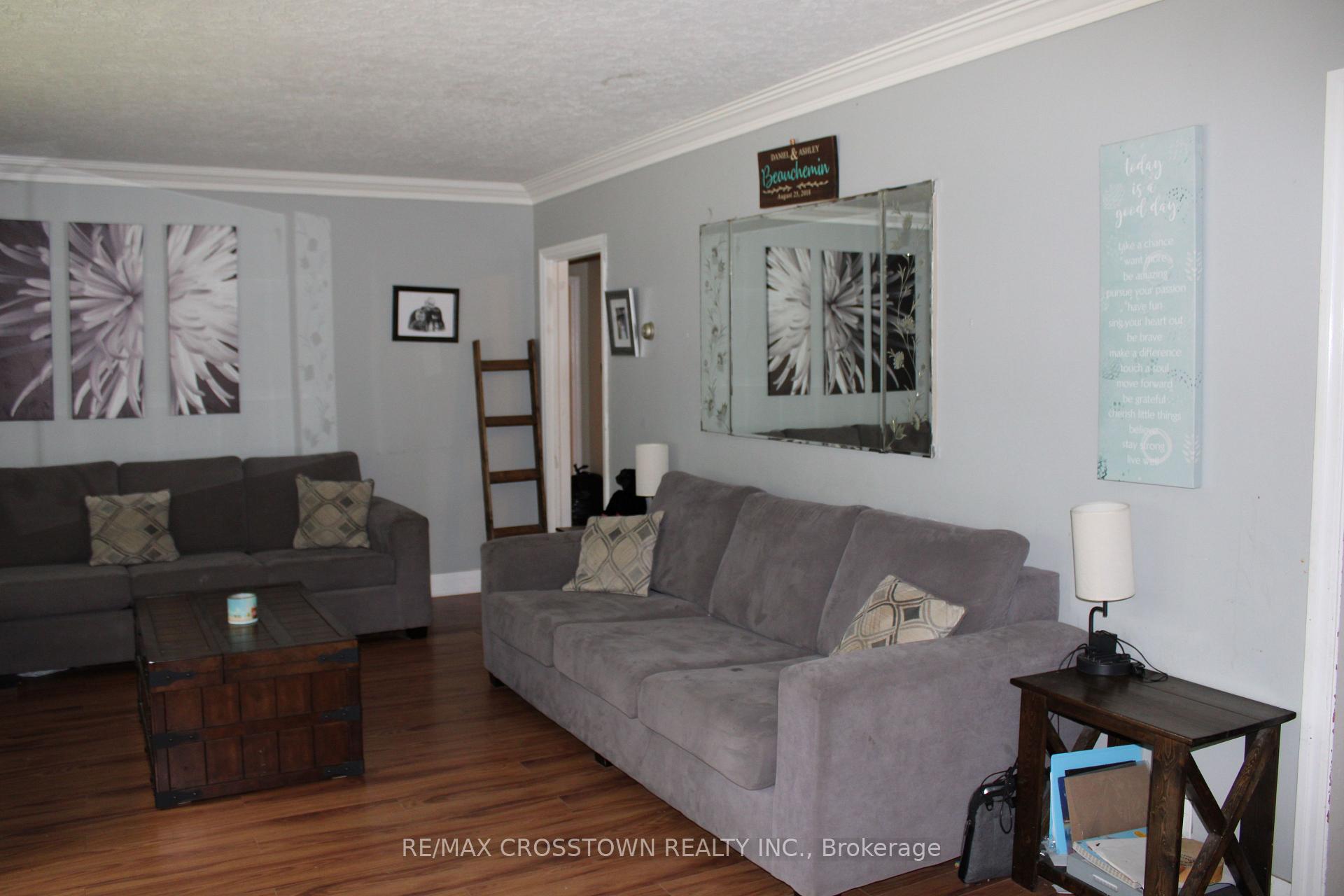 Photo 4 of 34 McDonald Street, New Tecumseth, Alliston — HOMEH