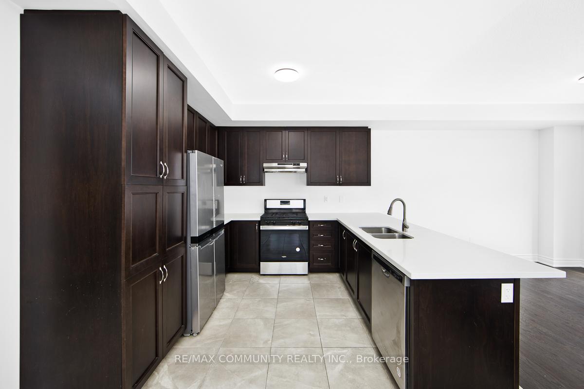 Photo 9 of 33 Liam Lane, Markham, Cedarwood — HOMEH
