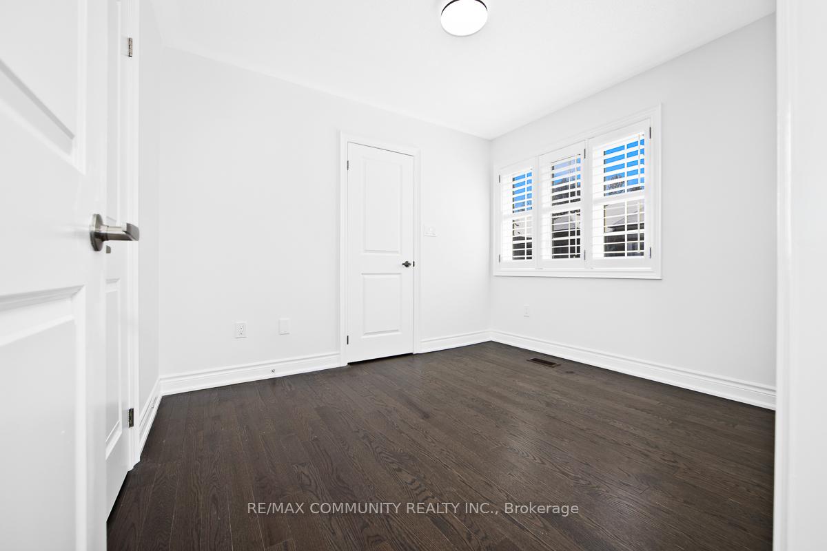 Photo 15 of 33 Liam Lane, Markham, Cedarwood — HOMEH