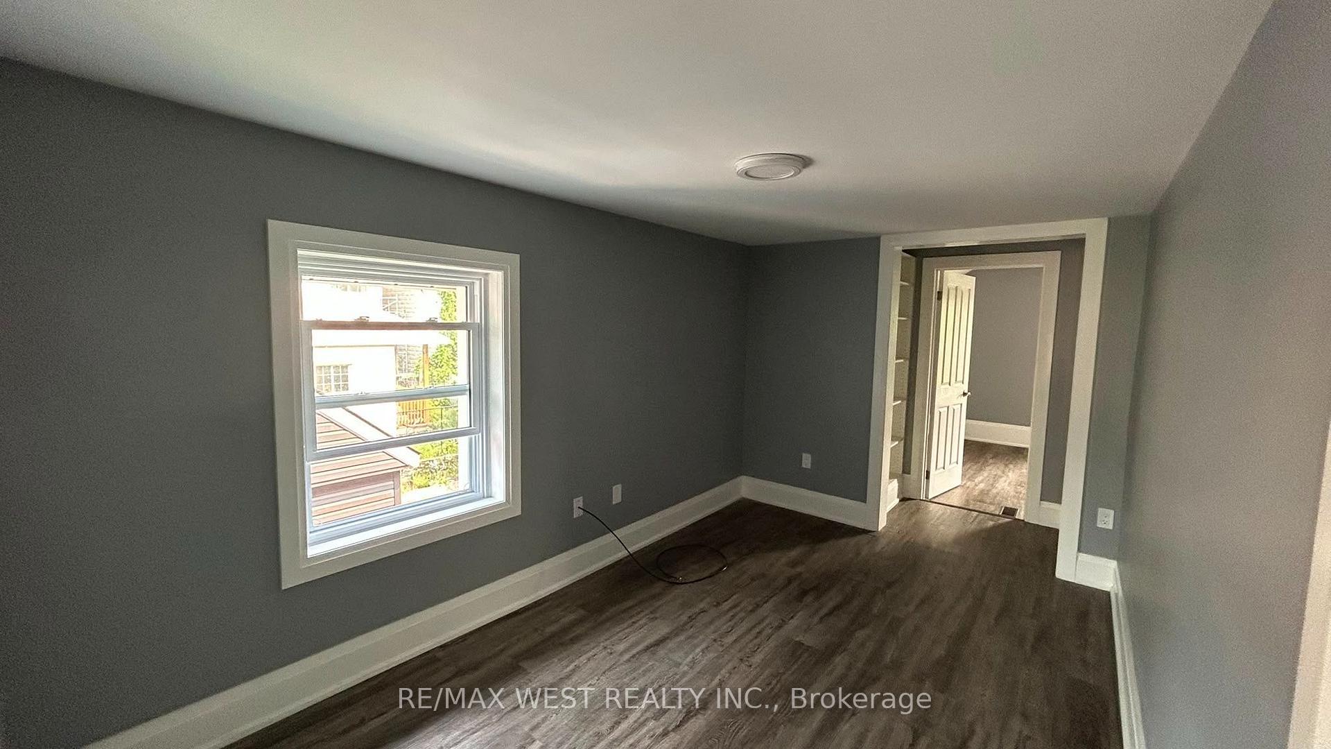 Photo 6 of Unit 2, 16 Albert Street N, Orillia — HOMEH