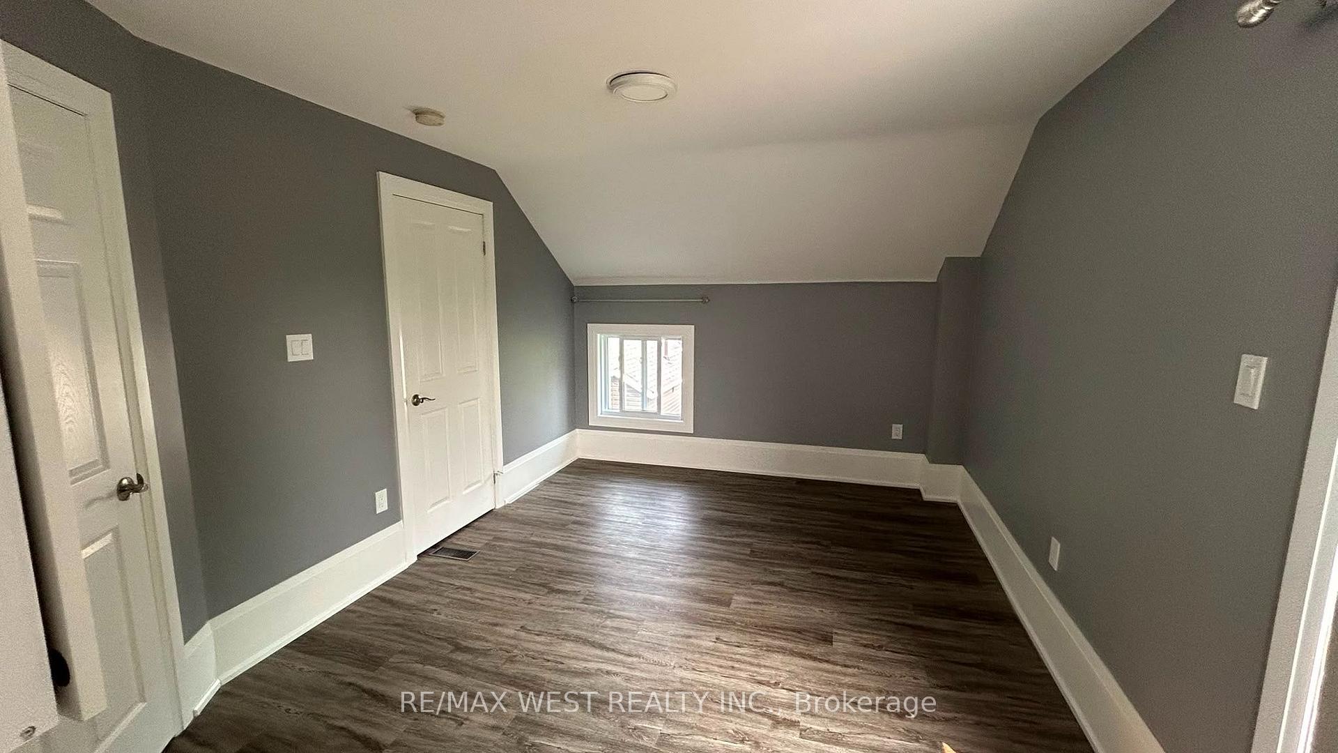 Photo 7 of Unit 2, 16 Albert Street N, Orillia — HOMEH