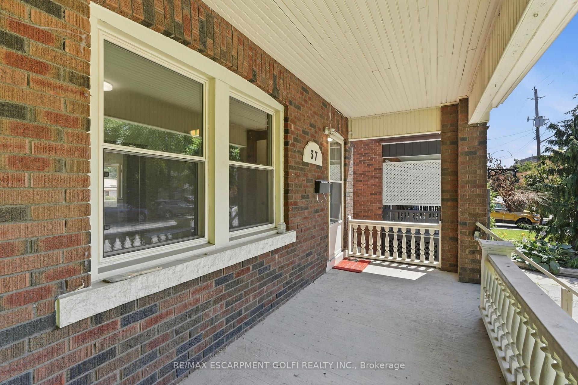 Photo 3 of 37 Maplewood Avenue, Hamilton, Blakeley — HOMEH