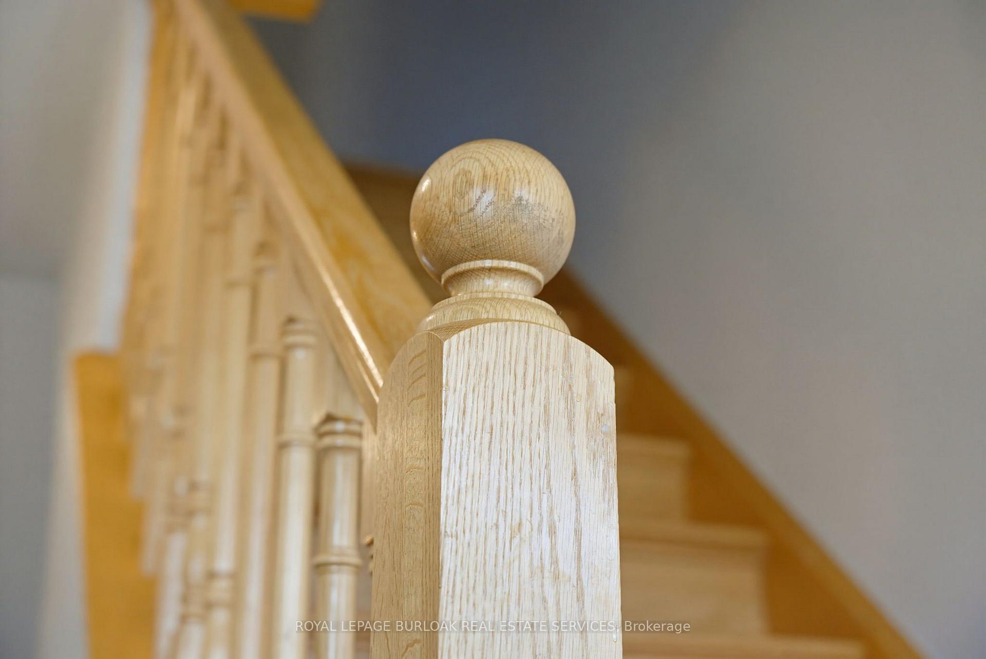 Photo 5 of 4425 Peter Drive, Burlington, Shoreacres — HOMEH