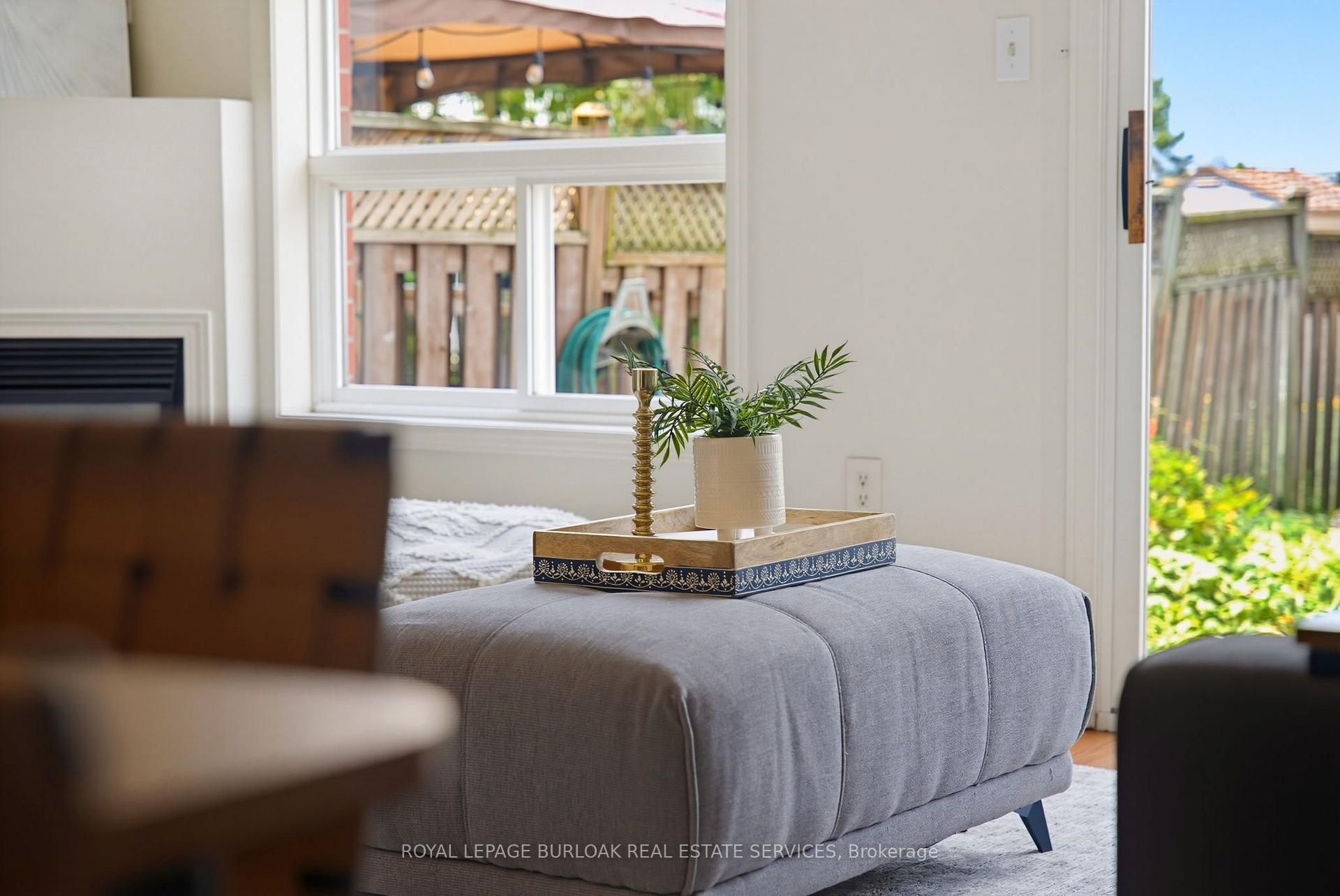 Photo 10 of 4425 Peter Drive, Burlington, Shoreacres — HOMEH