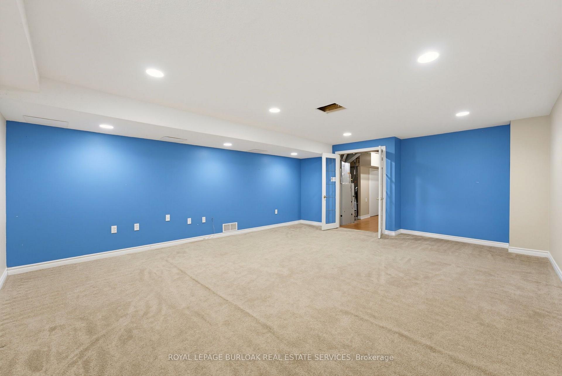 Photo 30 of 4425 Peter Drive, Burlington, Shoreacres — HOMEH