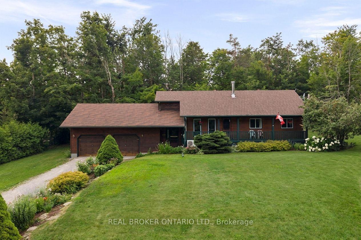 Photo 1 of 8 Alpine Drive, Oro-Medonte, Rural Oro-Medonte — HOMEH