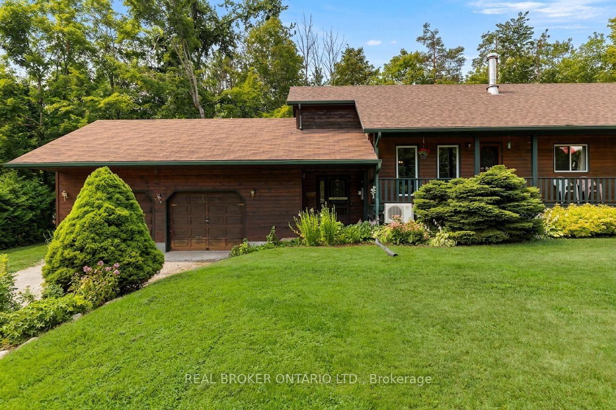Photo 3 of 8 Alpine Drive, Oro-Medonte, Rural Oro-Medonte — HOMEH