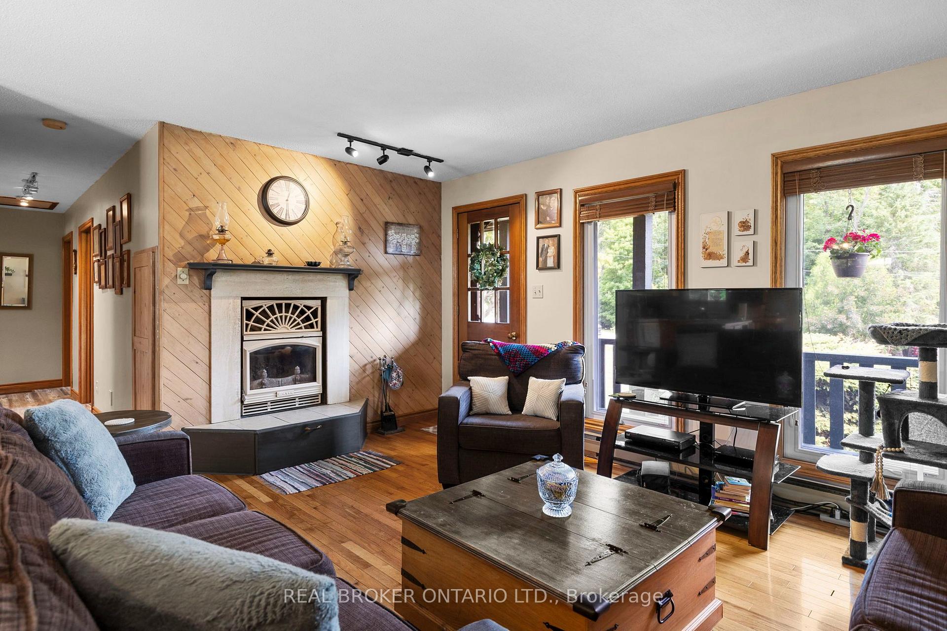 Photo 16 of 8 Alpine Drive, Oro-Medonte, Rural Oro-Medonte — HOMEH