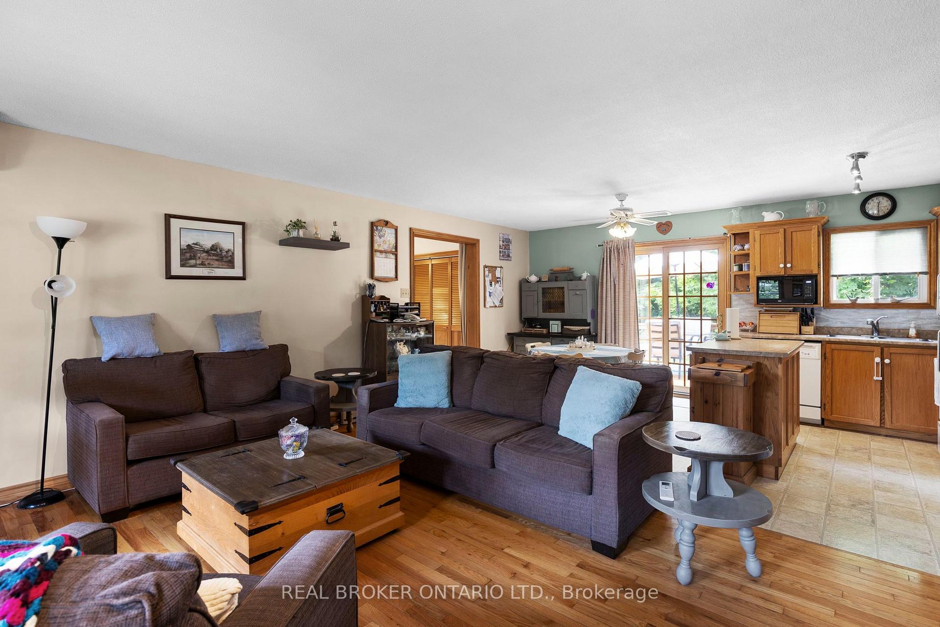 Photo 18 of 8 Alpine Drive, Oro-Medonte, Rural Oro-Medonte — HOMEH