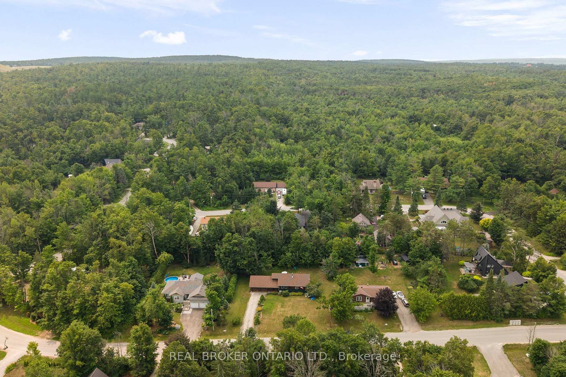Photo 44 of 8 Alpine Drive, Oro-Medonte, Rural Oro-Medonte — HOMEH