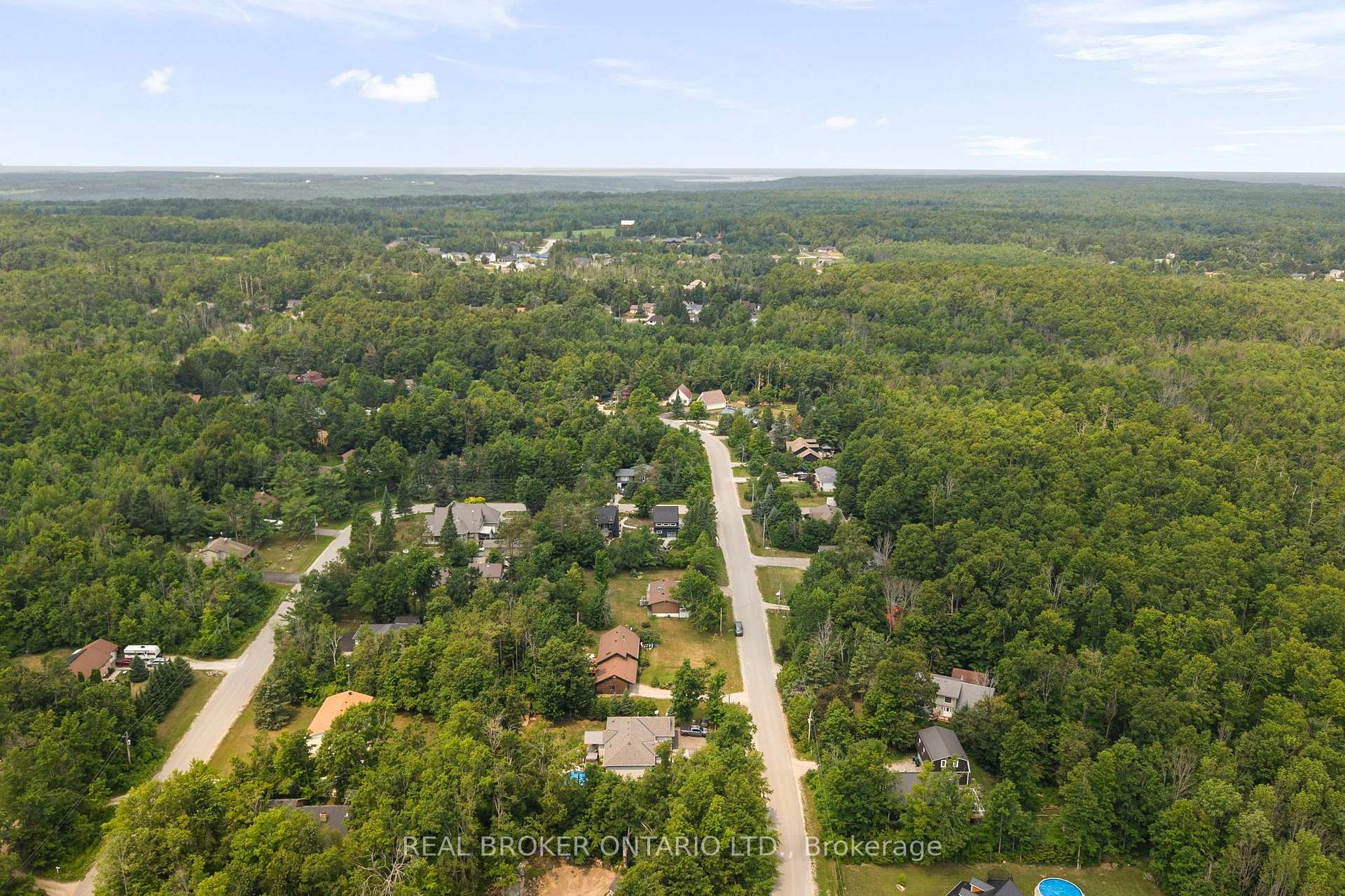 Photo 45 of 8 Alpine Drive, Oro-Medonte, Rural Oro-Medonte — HOMEH