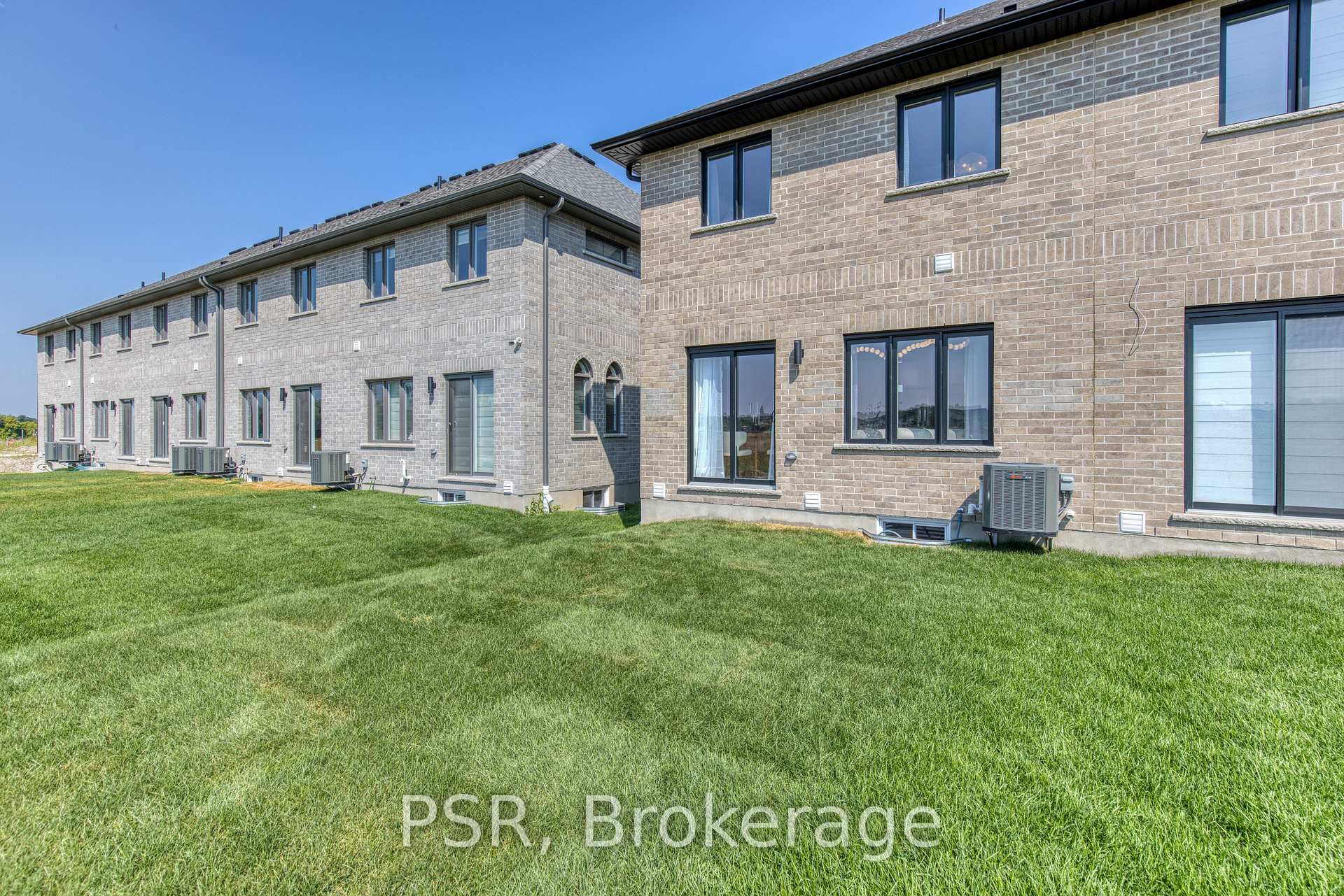Photo 32 of 93 Rivergreen Crescent, Cambridge, Blair Road — HOMEH