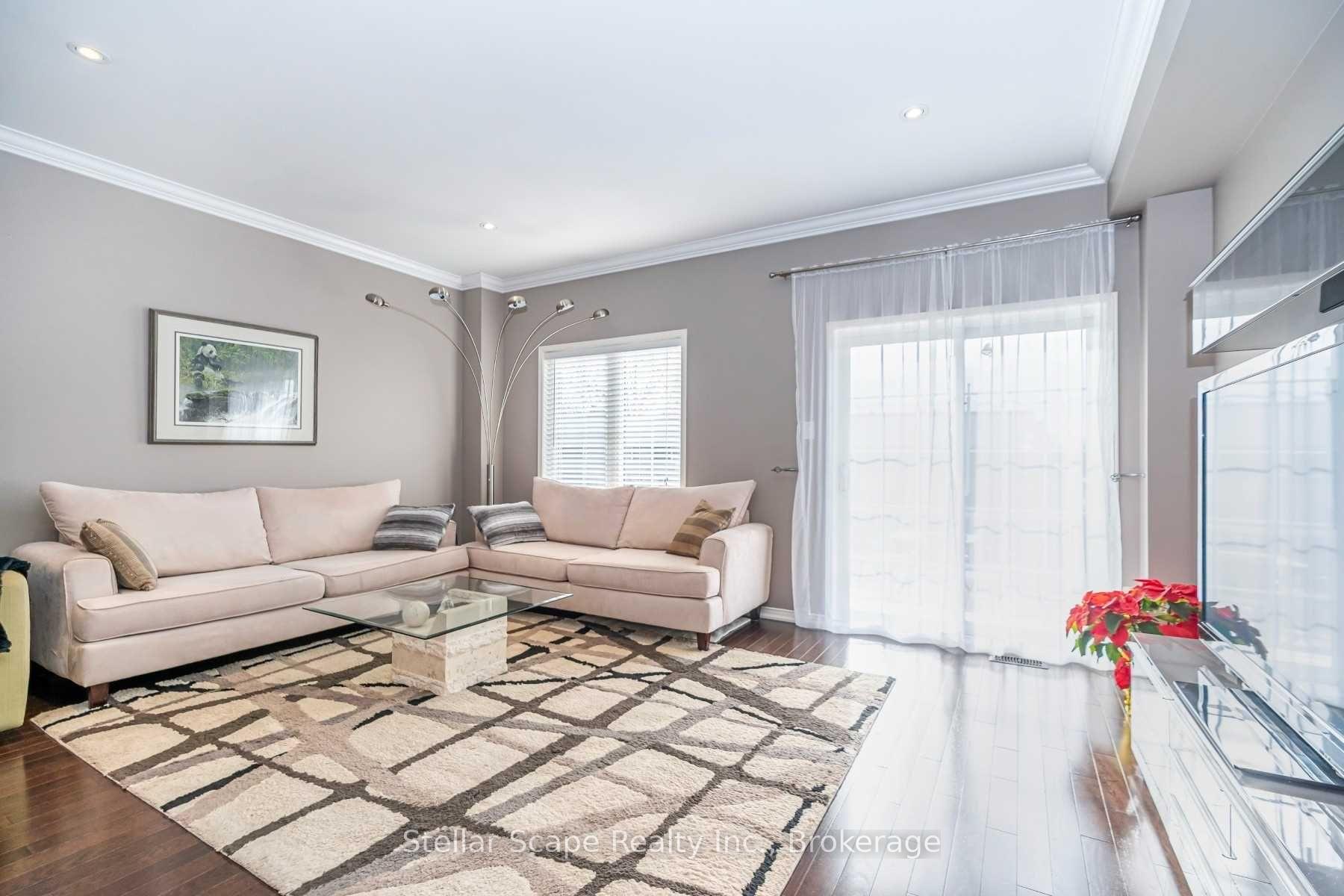 Photo 7 of 77 Aldonschool Court, Ajax, South East — HOMEH