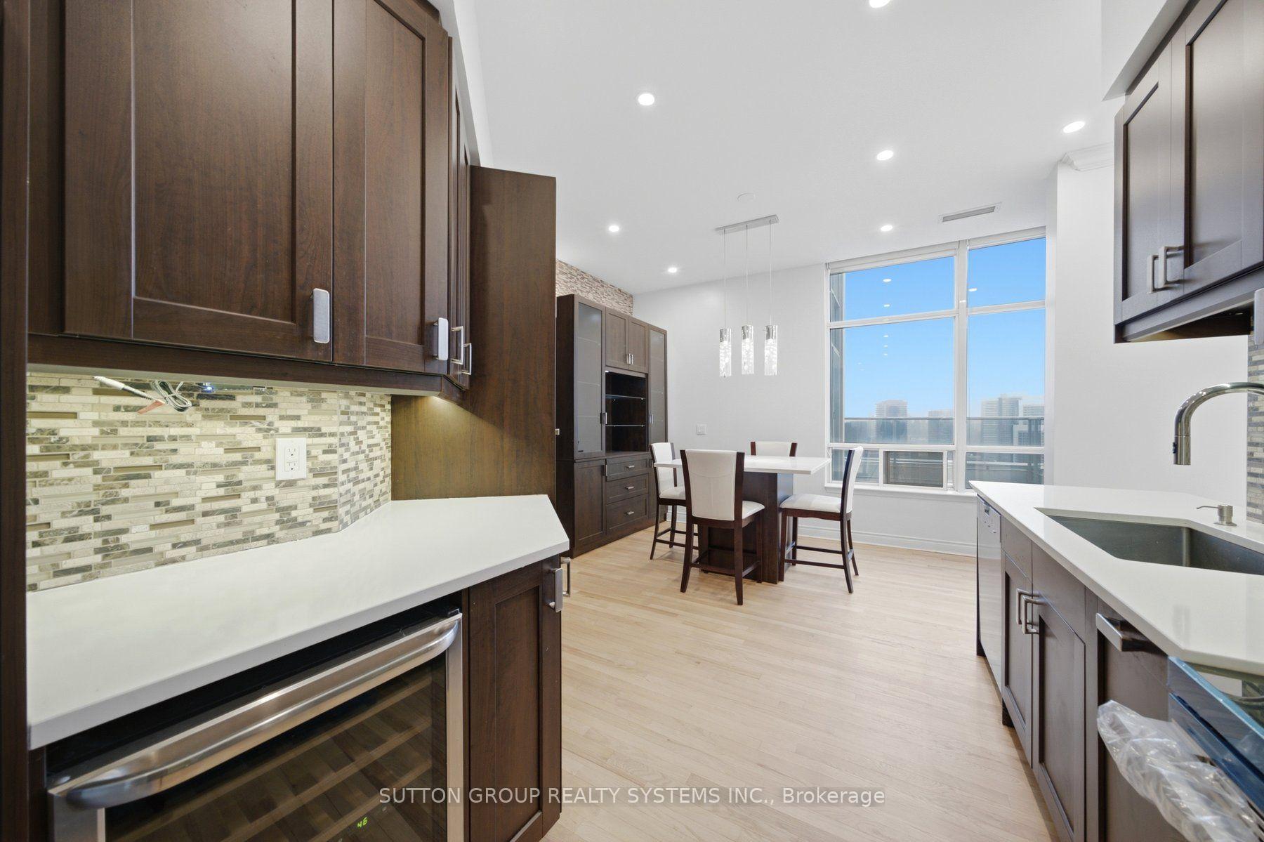 Photo 18 of Unit UPH 03, 8 Rean Drive, North York, Bayview Village — HOMEH