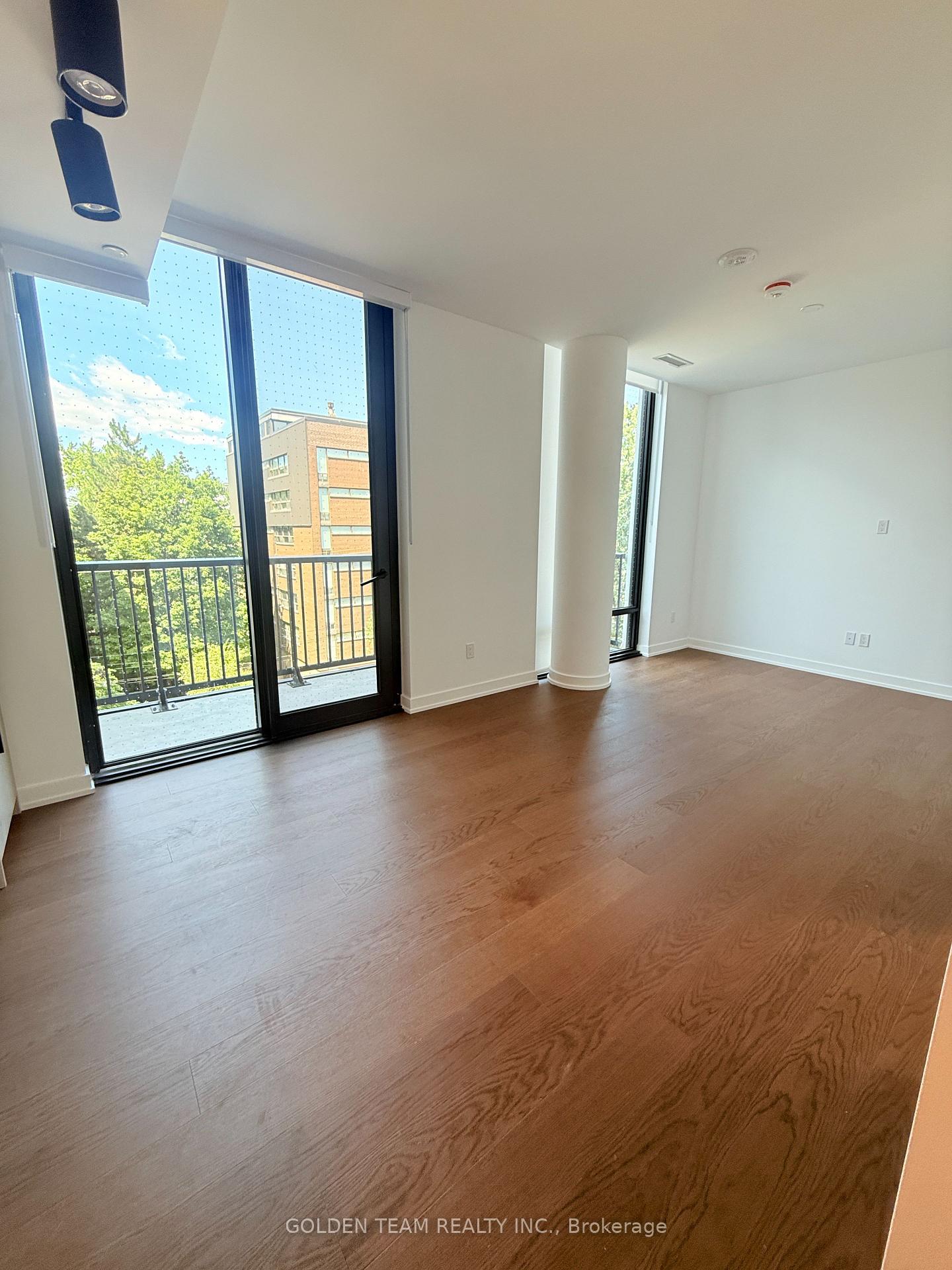 Photo 2 of Unit 727, 91 Montclair Avenue, Toronto, Forest Hill South — HOMEH