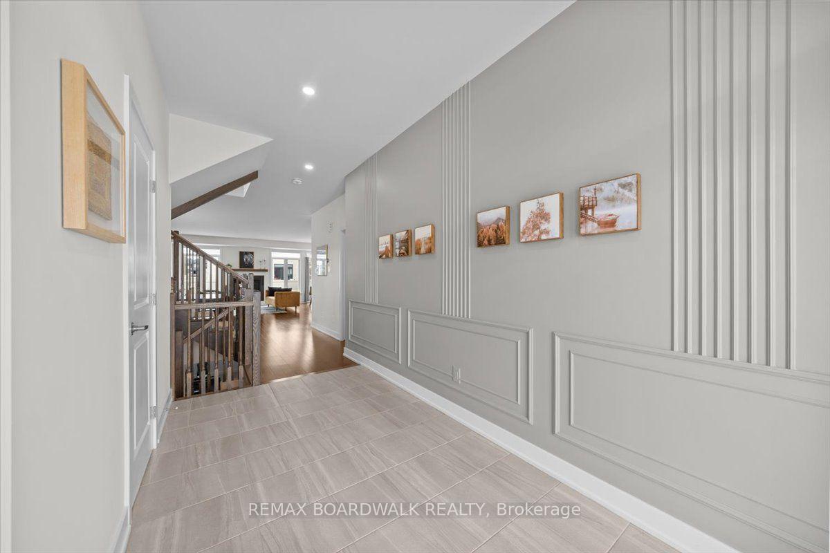 Photo 8 of 1027 Hydrangea Avenue, Ottawa, Riverside South/Gloucester Glen — HOMEH