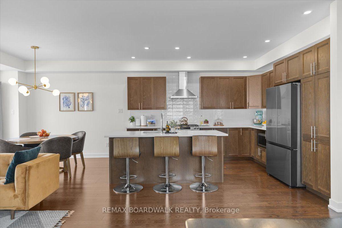 Photo 15 of 1027 Hydrangea Avenue, Ottawa, Riverside South/Gloucester Glen — HOMEH