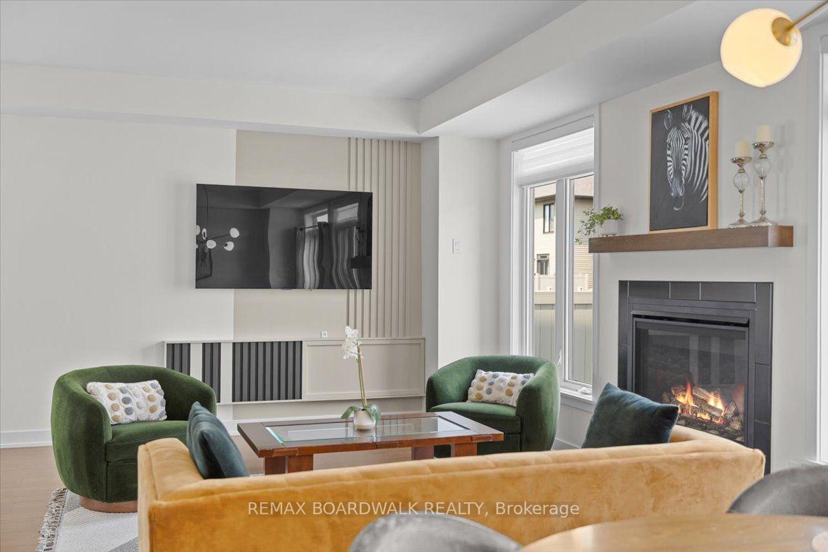 Photo 16 of 1027 Hydrangea Avenue, Ottawa, Riverside South/Gloucester Glen — HOMEH