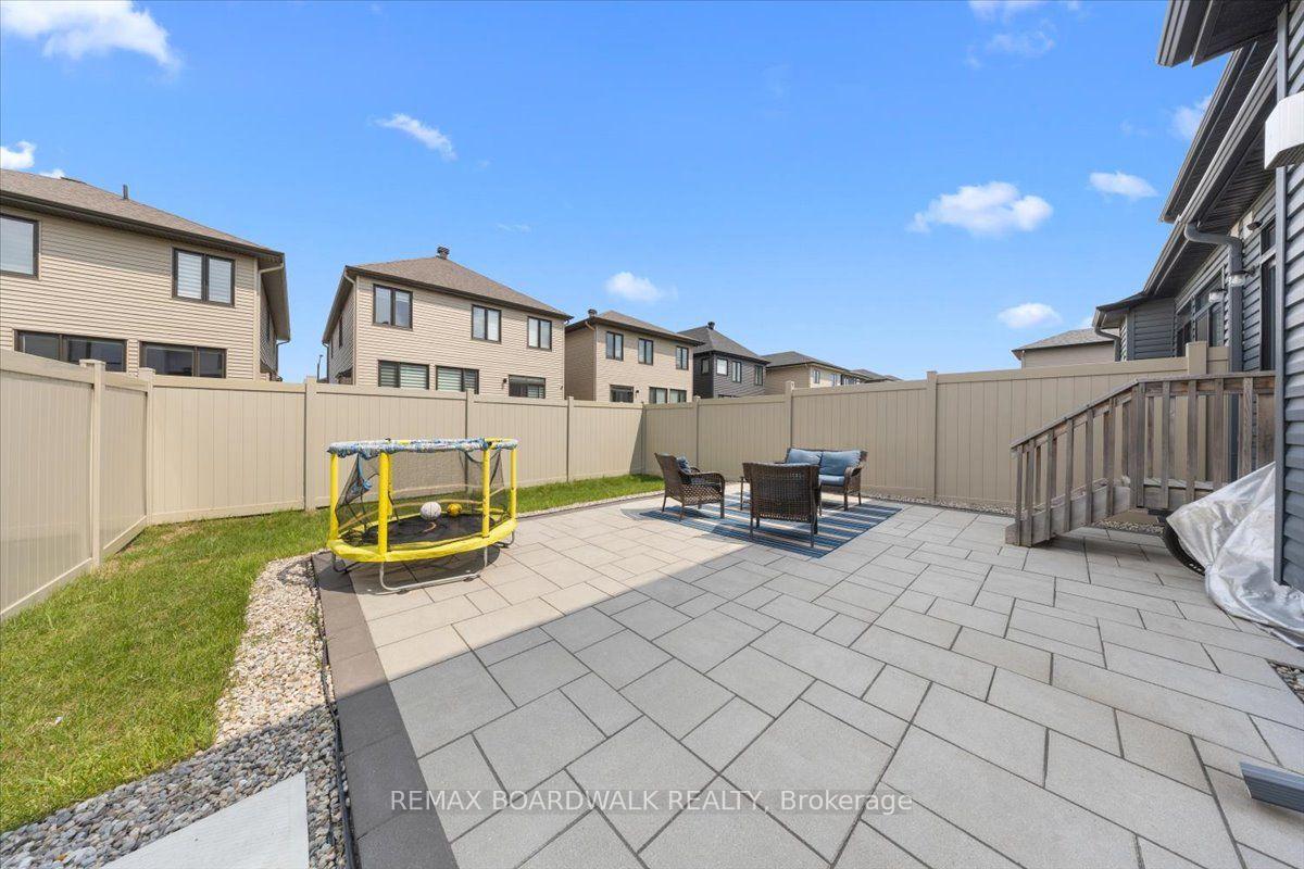 Photo 45 of 1027 Hydrangea Avenue, Ottawa, Riverside South/Gloucester Glen — HOMEH