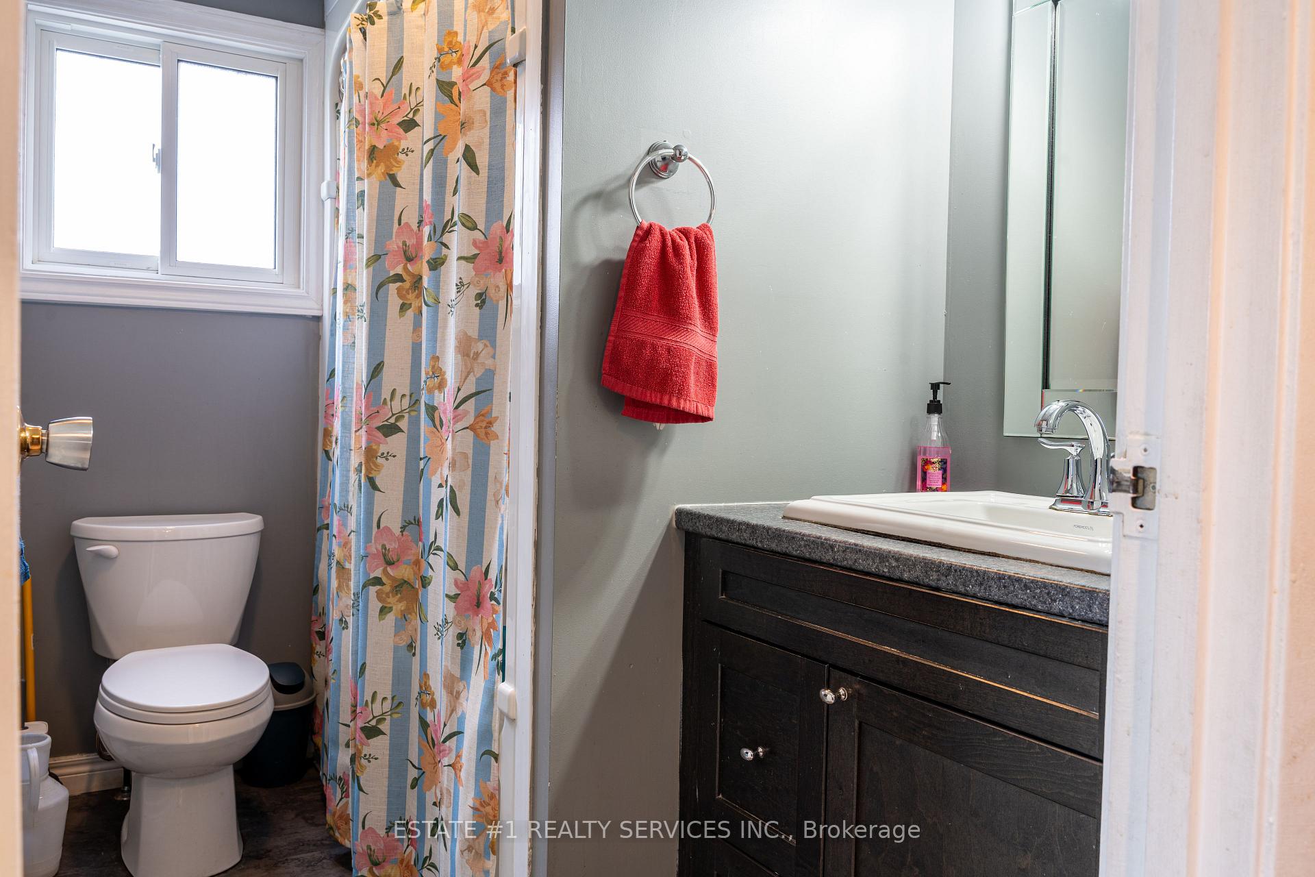 Photo 20 of 43 Dyer Street, St. Thomas — HOMEH