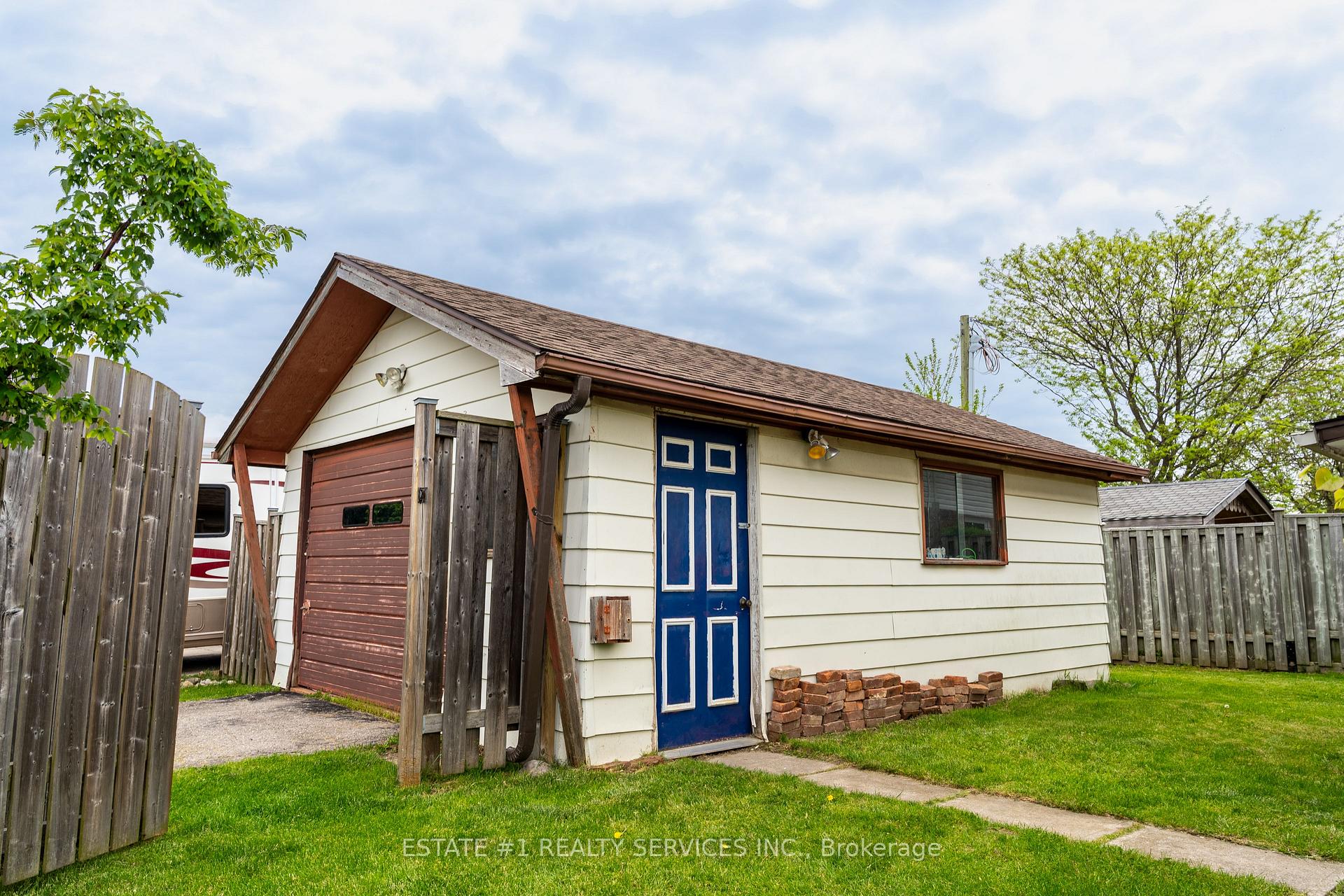 Photo 26 of 43 Dyer Street, St. Thomas — HOMEH