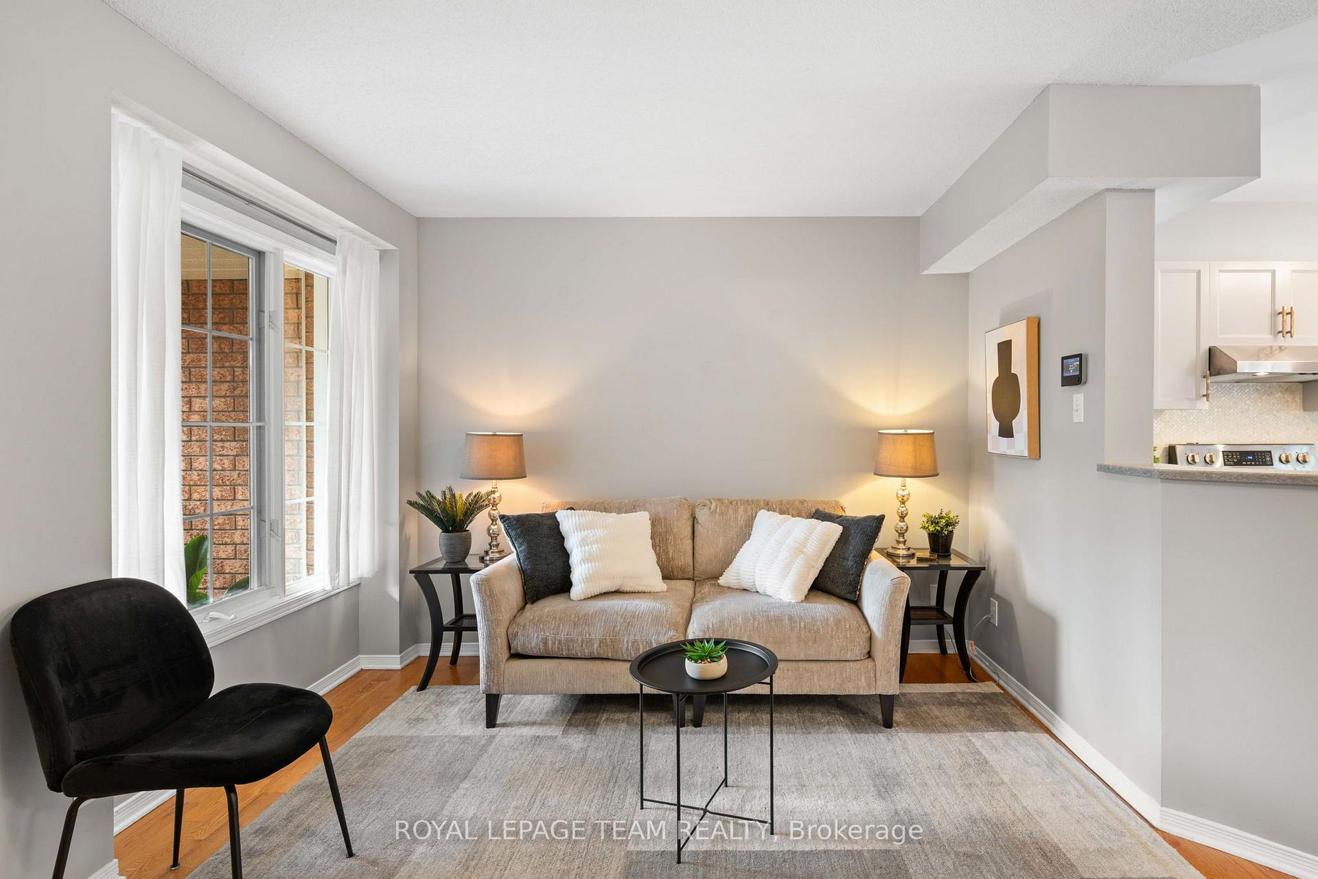 Photo 6 of 6 Folison Street, Ottawa, Hunt Club Park/Greenboro — HOMEH