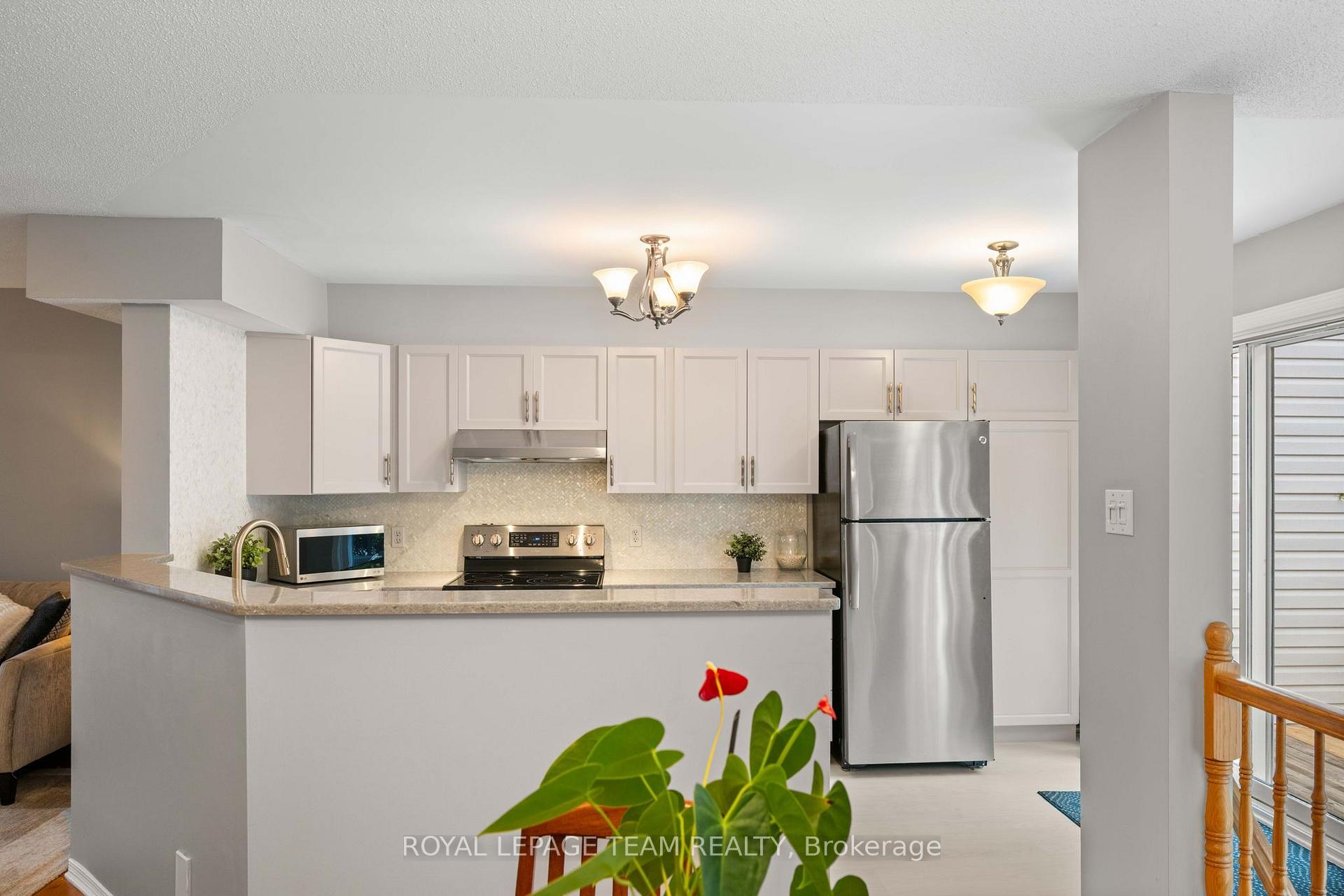 Photo 12 of 6 Folison Street, Ottawa, Hunt Club Park/Greenboro — HOMEH