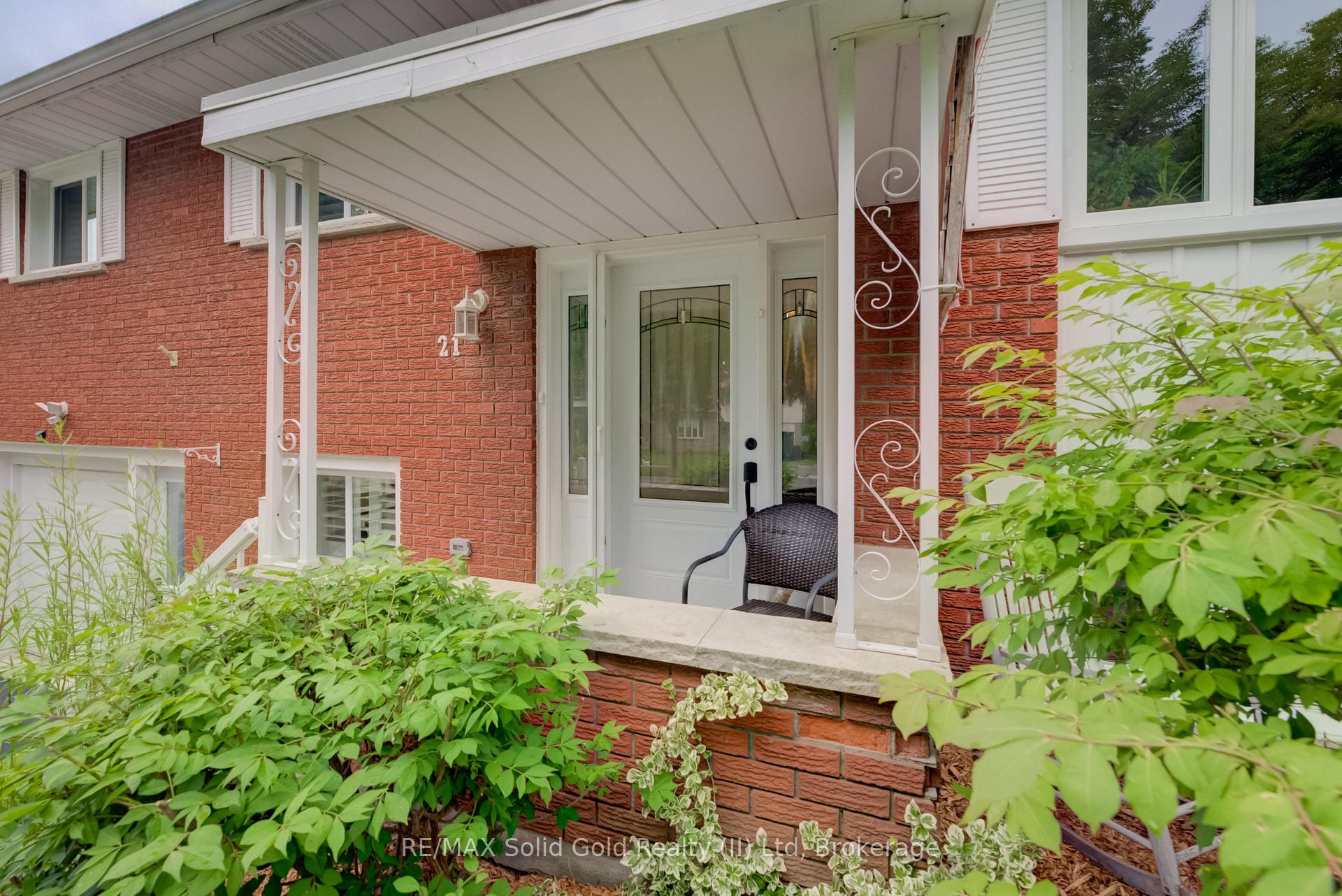 Photo 4 of 21 Kelly Drive, Kitchener, Victoria Hills — HOMEH