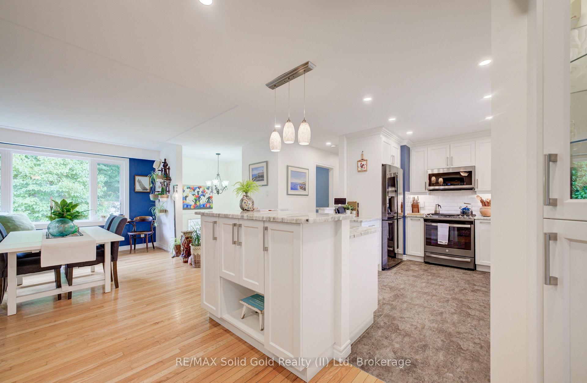 Photo 21 of 21 Kelly Drive, Kitchener, Victoria Hills — HOMEH