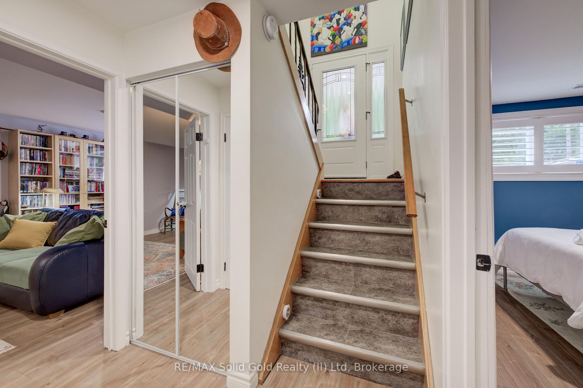 Photo 31 of 21 Kelly Drive, Kitchener, Victoria Hills — HOMEH