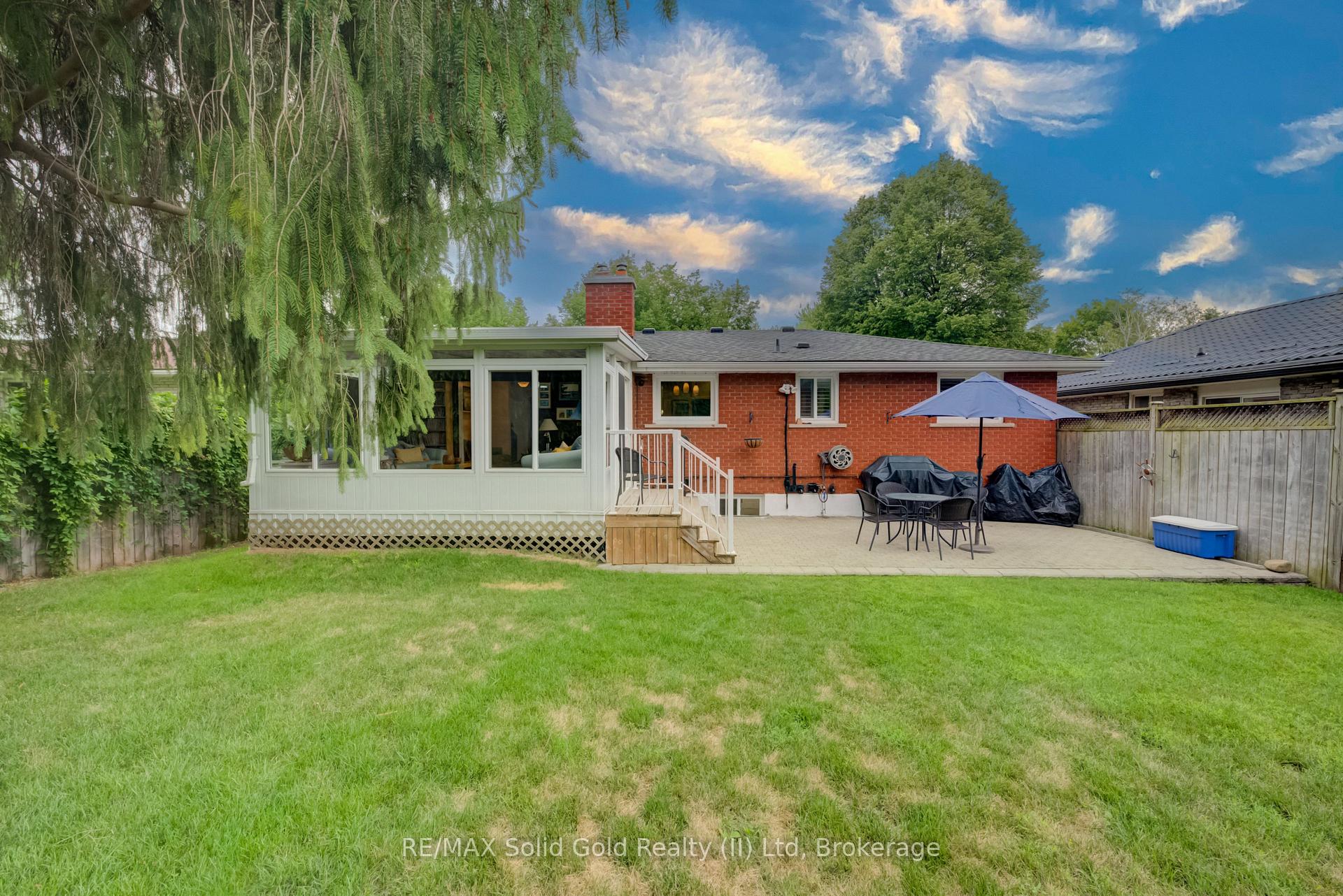 Photo 40 of 21 Kelly Drive, Kitchener, Victoria Hills — HOMEH