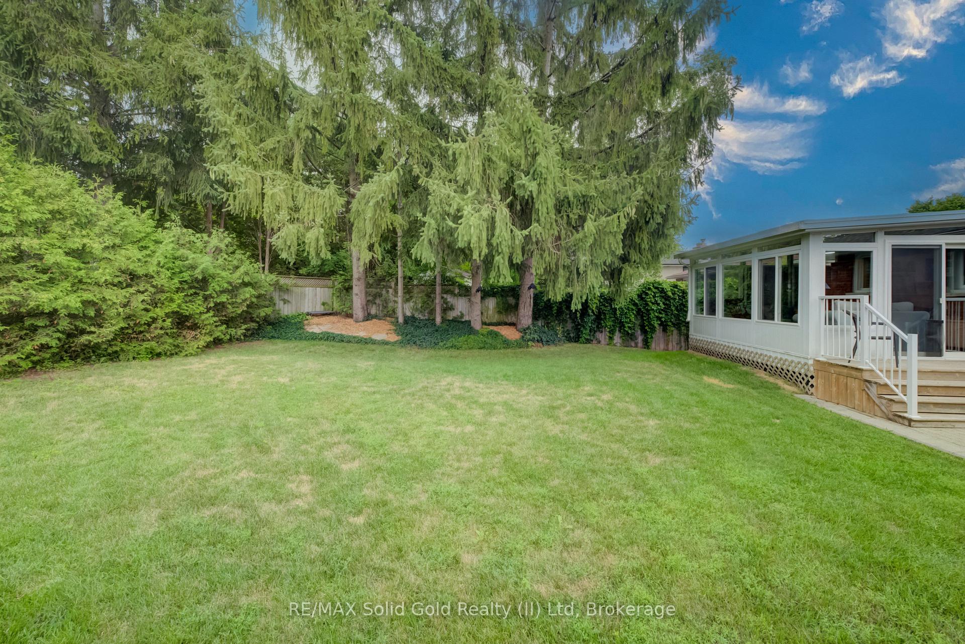 Photo 44 of 21 Kelly Drive, Kitchener, Victoria Hills — HOMEH