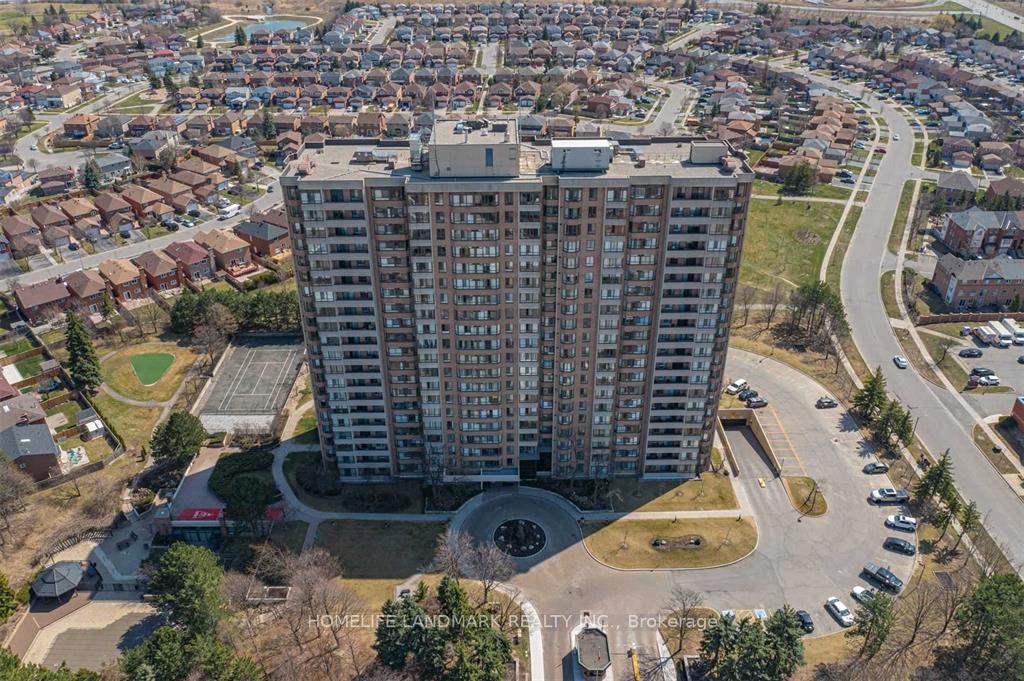 Photo 2 of Unit 707, 100 County Court Boulevard, Brampton, Fletcher's Creek South — HOMEH
