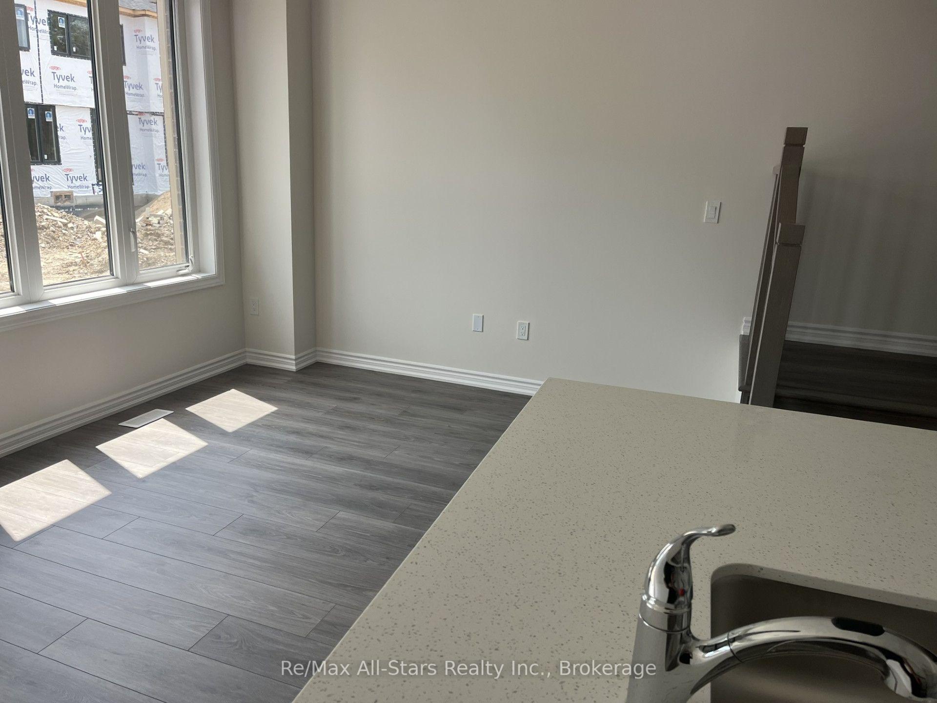Photo 9 of 30 Ingle Way, Kawartha Lakes, Lindsay — HOMEH