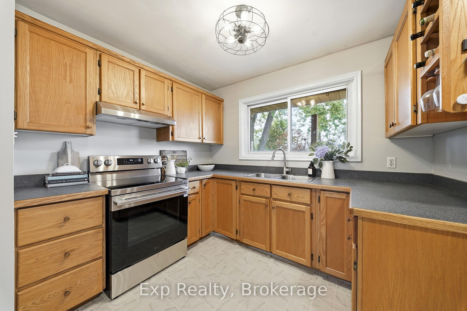 Photo 8 of 6 Coleman Drive, Quinte West, Trenton Ward — HOMEH