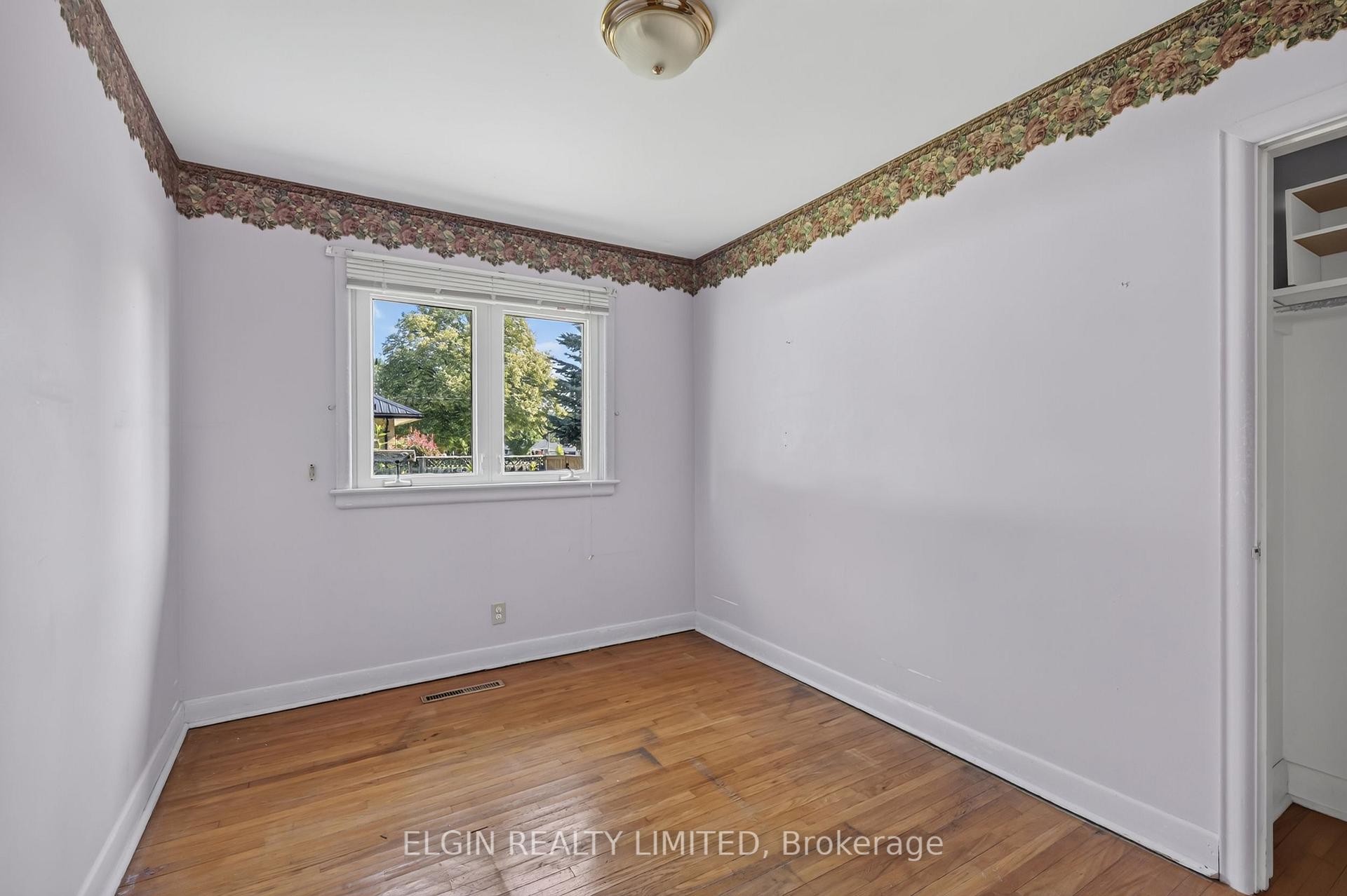 Photo 10 of 90 Dunkirk Drive, St. Thomas — HOMEH