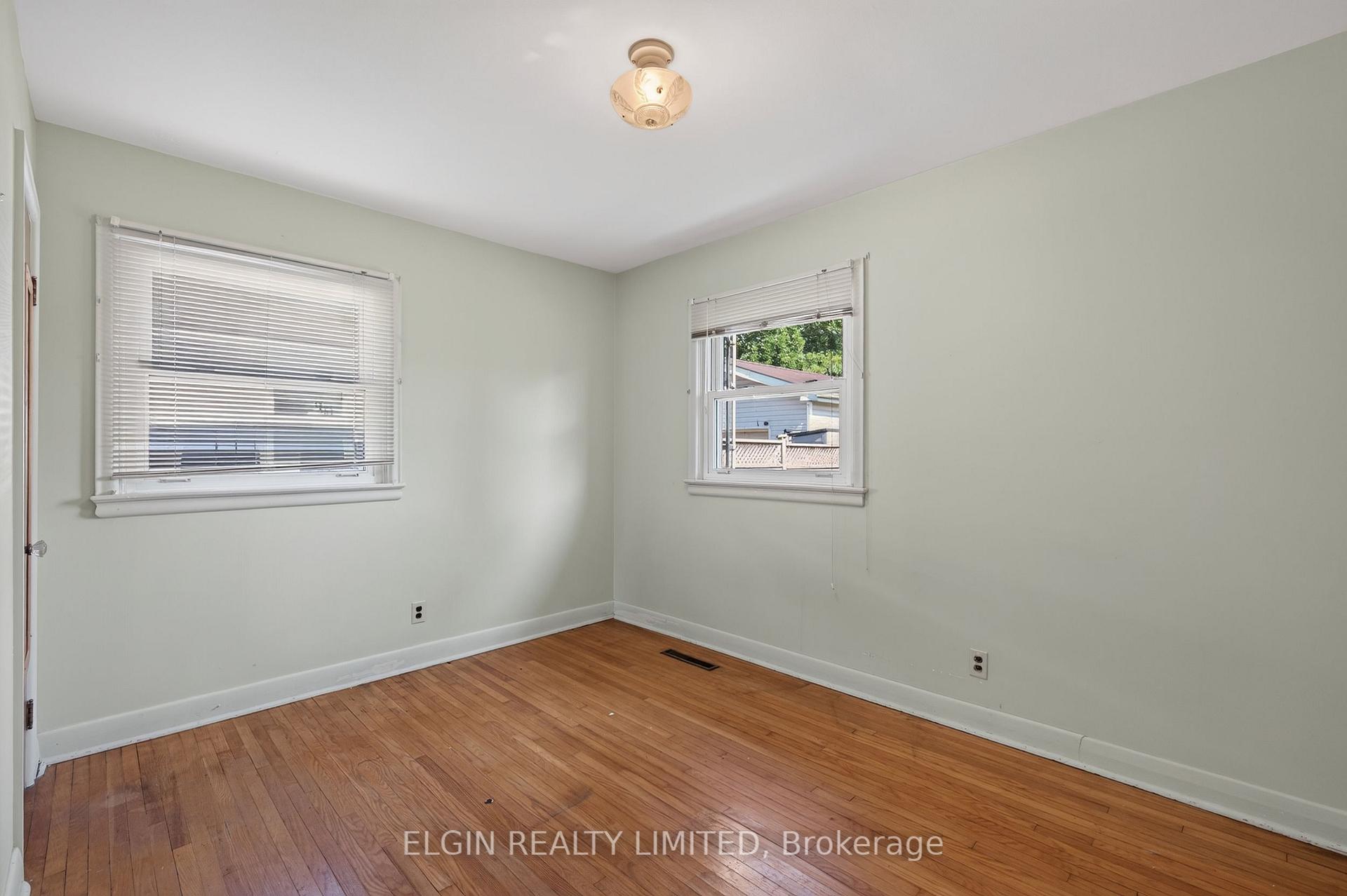 Photo 14 of 90 Dunkirk Drive, St. Thomas — HOMEH