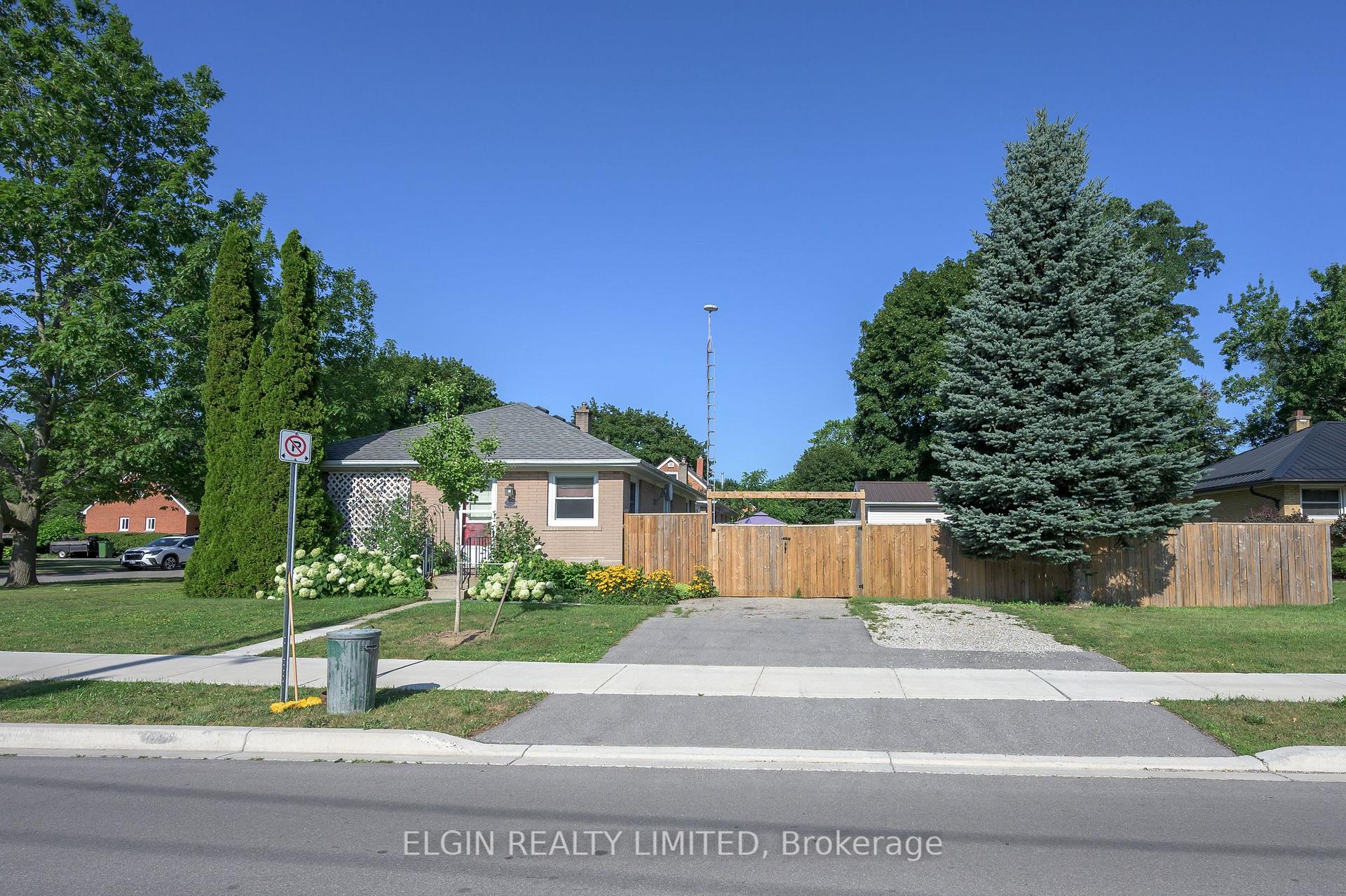 Photo 23 of 90 Dunkirk Drive, St. Thomas — HOMEH