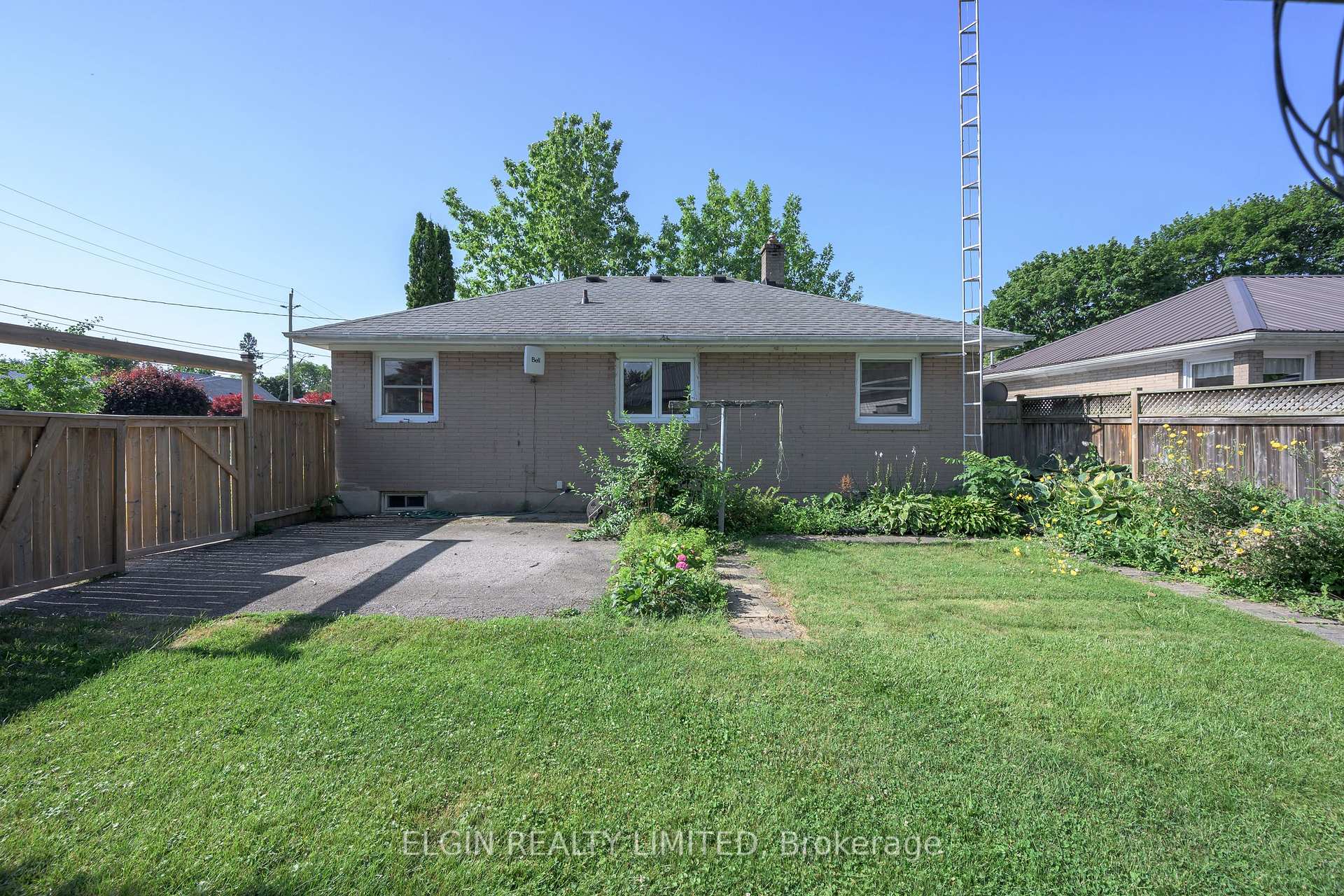 Photo 26 of 90 Dunkirk Drive, St. Thomas — HOMEH